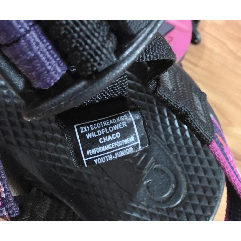 Chaco ZX/1 EcoTread Sandals Kids Size 1 Purple Wildflower Strappy Water Hiking